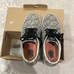 Vans Henna style Sneakers.
